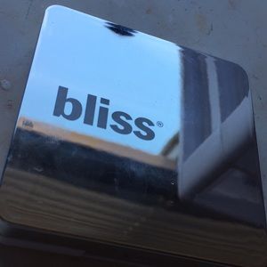 BLISS MATTE BRONZER - KISS ME CARAMEL
